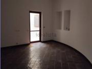 Locali o capannoni in vendita di 220 m² in Via Pergusina