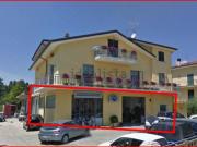 Locali o capannoni in vendita di 317 m² in Via Alcide De...