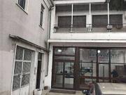 Locali o capannoni in vendita di 485 m² in Viale...