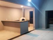 Localizado no 3o andar de frente para uma rua tranquila,...