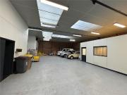 Local d'activité à louer Saint Quentin Proche axes...