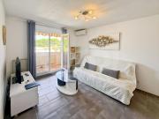 Location Appartement 1 pièce 25 m2 La Londe les Maures