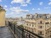 Location Appartement 2.3 pièces 68 m2 Paris 16ème