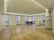 Location Appartement 3 pièces 83.2 m2 Paris 8ème