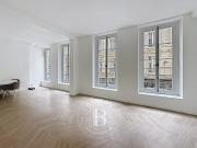 Location Appartement 3 pièces 85.78 m2 Paris 1er