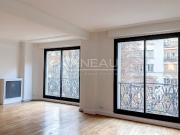 Location Appartement 4 pièces 109.1 m2 Paris 8ème
