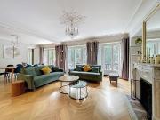 Location Appartement 4 pièces 113.47 m2 Paris 11ème