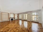 Location Appartement 4 pièces 120.61 m2 Paris 6ème