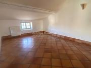 Location Appartement 4 pièces 124.75 m2 Nimes