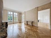 Location Appartement 4 pièces 230 m2 Paris 16ème
