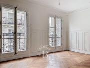 Location Appartement 4 pièces 75.04 m2 Paris 18ème
