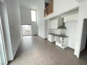 Location Appartement 4 pièces 85 m2 Paris 19ème