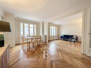 Location Appartement 4 pièces 87.7 m2 Paris 7ème