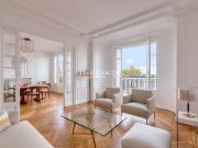 Location Appartement 4 pièces 90 m2 Paris 7ème