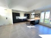 Location Appartement 5 pièces 122.74 m2 Versailles