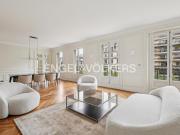 Location Appartement 5 pièces 152 m2 Paris 8ème
