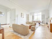 Location Appartement 5 pièces 171 m2 Paris 8ème
