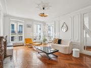 Location Appartement 5 pièces 94 m2 Paris 9ème