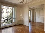 Location Appartement 5 pièces 95.74 m2 Paris 7ème