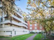 Location Appartement 5 pièces 96 m2 Neuilly sur Seine