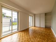 Location Appartement 6 pièces 111 m2 Paris 16ème