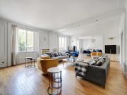 Location Appartement 6 pièces 183 m2 Paris 17ème