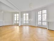Location Appartement 6 pièces 188.48 m2 Paris 15ème