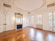 Location Appartement 6 pièces 197 m2 Paris 7ème