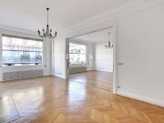 Location Appartement 6 pièces 204 m2 Paris 16ème