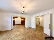 Location Appartement 6 pièces 216.5 m2 Paris 8ème