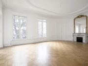 Location Appartement 6 pièces 252 m2 Paris 8ème
