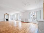 Location Appartement 7 pièces 235 m2 Paris 1er