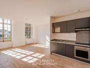 Location Appartement état neuf dans immeuble historique...