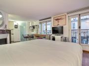 Location Appartement Meublé 1 pièce 19 m² Île de la Cité... Location Appartement Meublé 1 pièce 19 m² Île de la Cité...