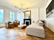 Location Appartement Meublé 3 pièces 71 m² Marais...