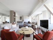 Location appartement meublé de 104 m2 rue d'Anjou à...