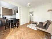 Location appartement Paris 3 pièces 54.06m² 1950€ |...