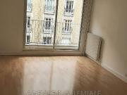 Location Appartement Place Étienne Pernet, Paris