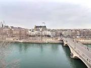 Location Appartement Place Louis Aragon, Paris