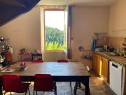 Location appartement rénové 4 pièces 110 m² à Payzac 07230