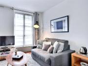 Location Appartement Rue Bayard, Paris