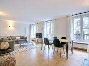 Location Appartement Rue Casimir Périer, Paris