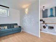 Location Appartement Rue de Charenton, Paris