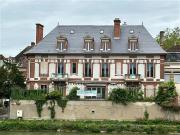 Location Appartement Parvis de l'Église Saint...