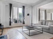 Location Appartement Rue de l'Université, Paris