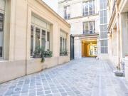 Location Appartement Rue de Marignan, Paris