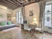 Location Appartement Rue des Prêtres Saint Séverin, Paris
