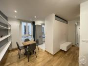 Location Appartement Rue du Chevalier de la Barre, Paris
