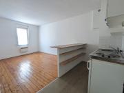 Location Appartement Rue du Commerce, Reims