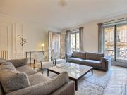 Location Appartement Rue Galilée, Paris